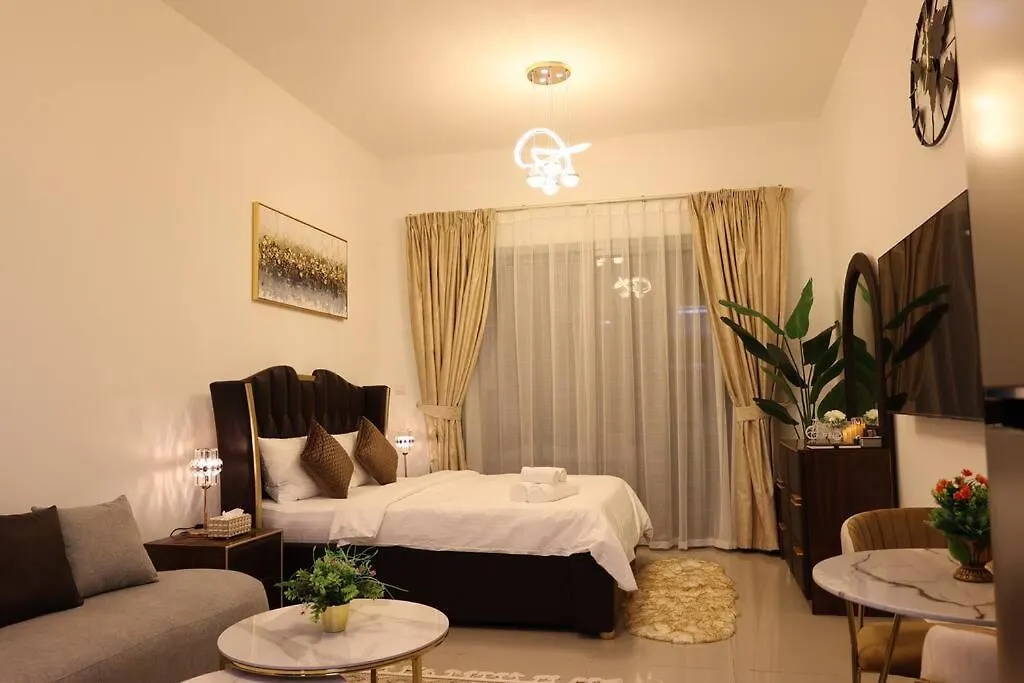 Charming Oasis: Your Cozy Studio Getaway Apartment Dubai