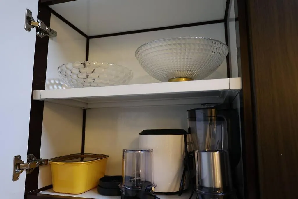 Charming Oasis: Your Cozy Studio Getaway Apartment Dubai
